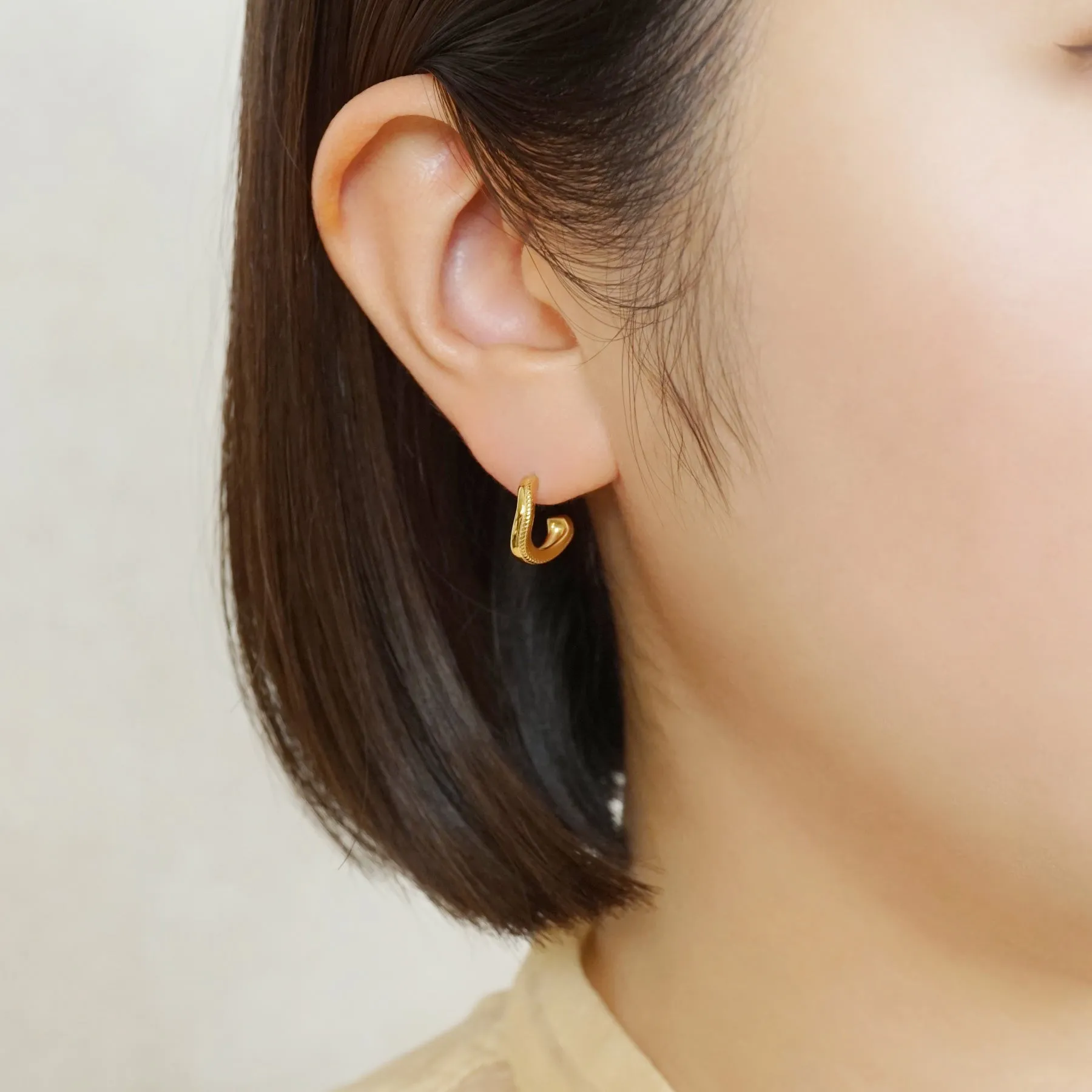 18K / 925 Sterling Silver Multicolor Sapphire Earrings