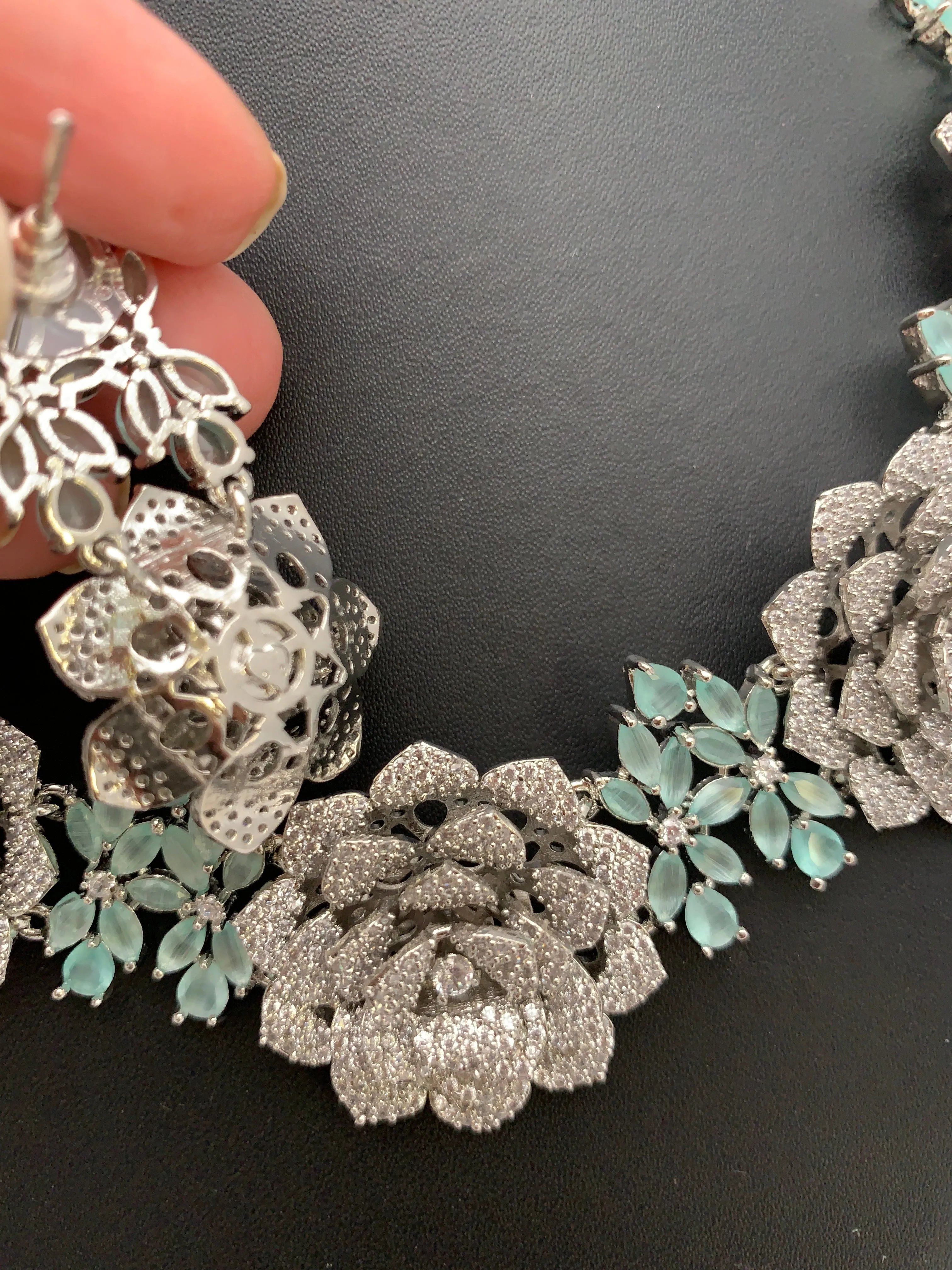 AD Diamond Finish Mint Green Stone Floral Pattern Neckline Short Necklace