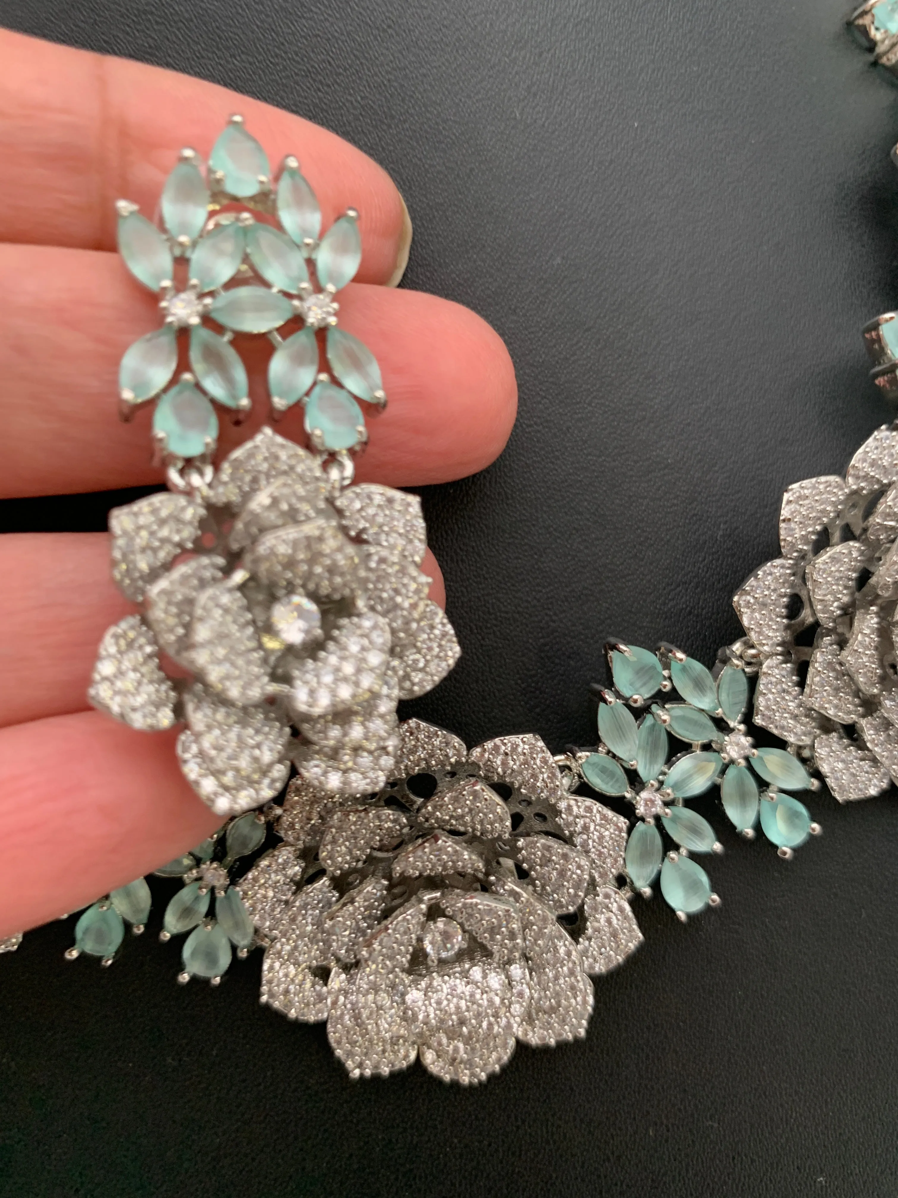 AD Diamond Finish Mint Green Stone Floral Pattern Neckline Short Necklace