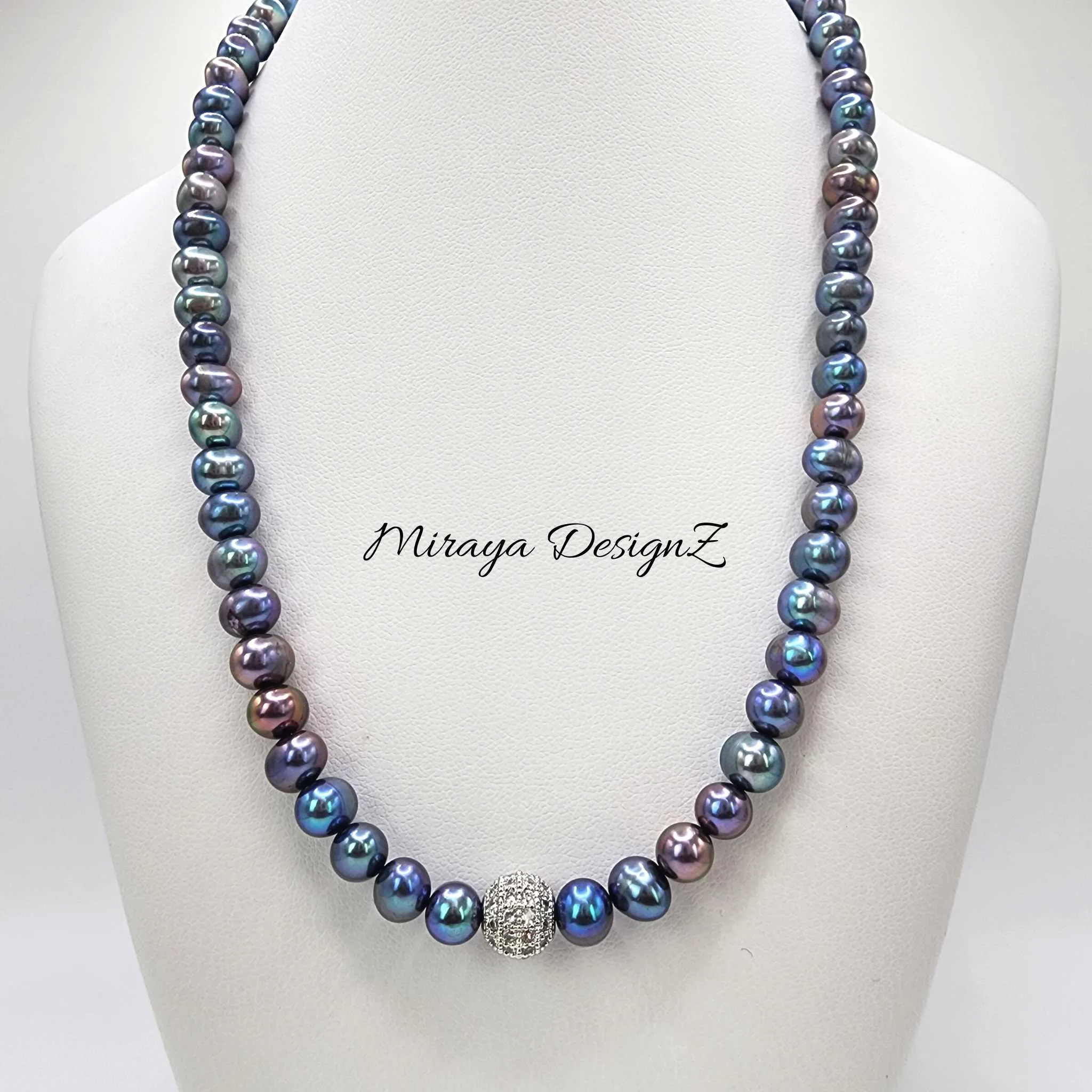 Peacock Pearl Choker Necklace